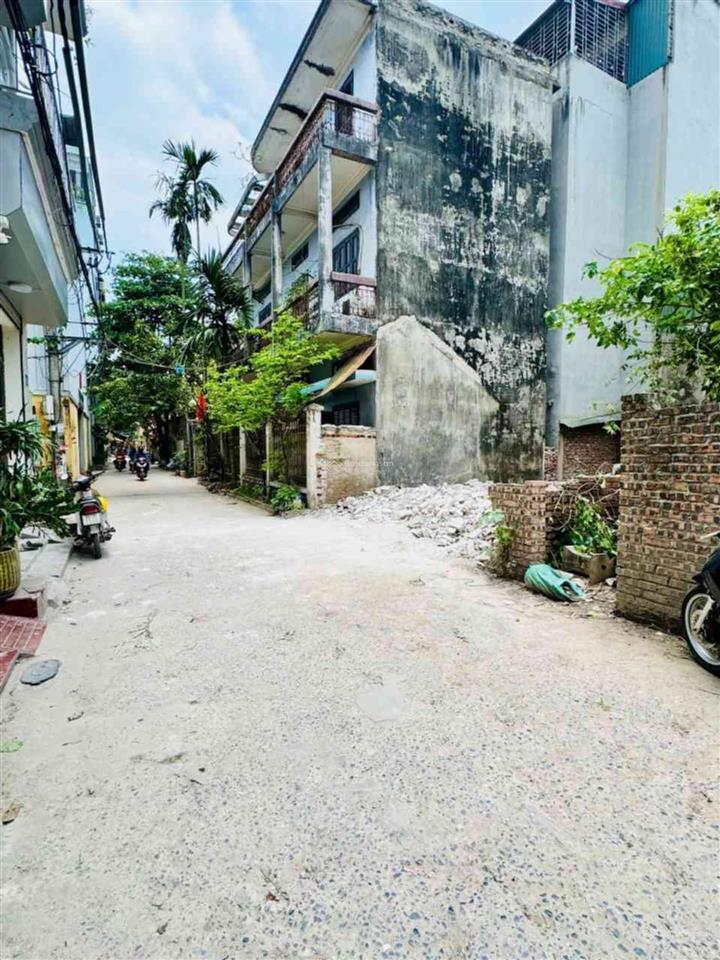 Chủ cần tiền giảm sâu mảnh đất kinh doanh trục chính khu b mỏ địa chất. diện tích 50m, giá 10,6 tỷ.