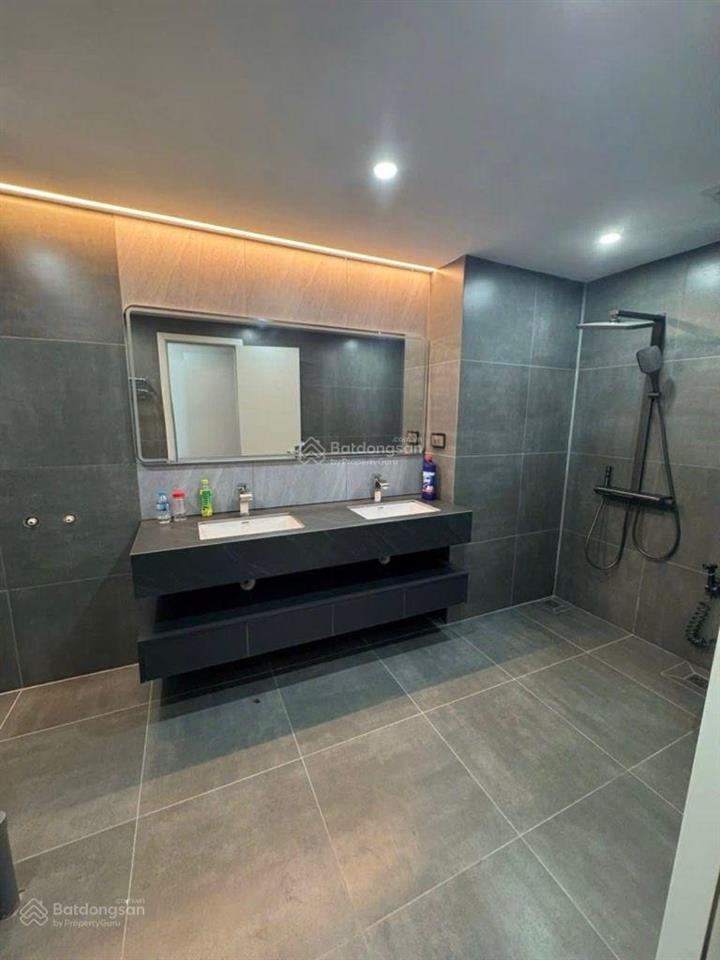 Siêu phẩm 6 tầng thang máy, vừa ở vừa kinh doanh, dt 80m2 lô góc. giá dễ thương lượng