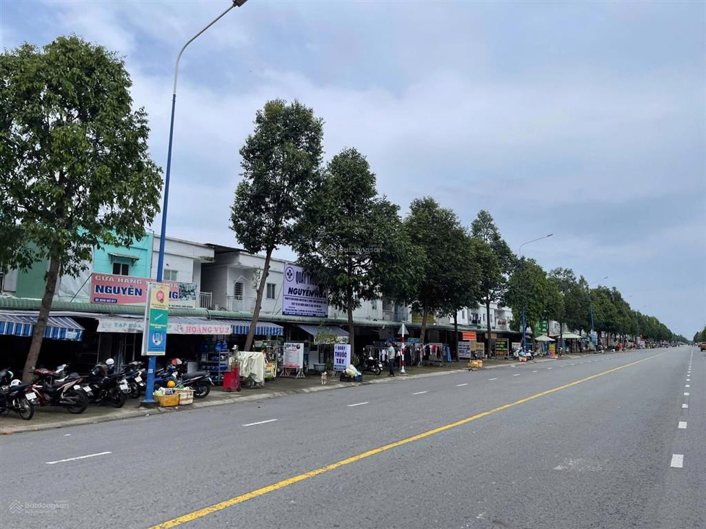 Lô góc 2 mt đường 25m tại kdc 5f the aura