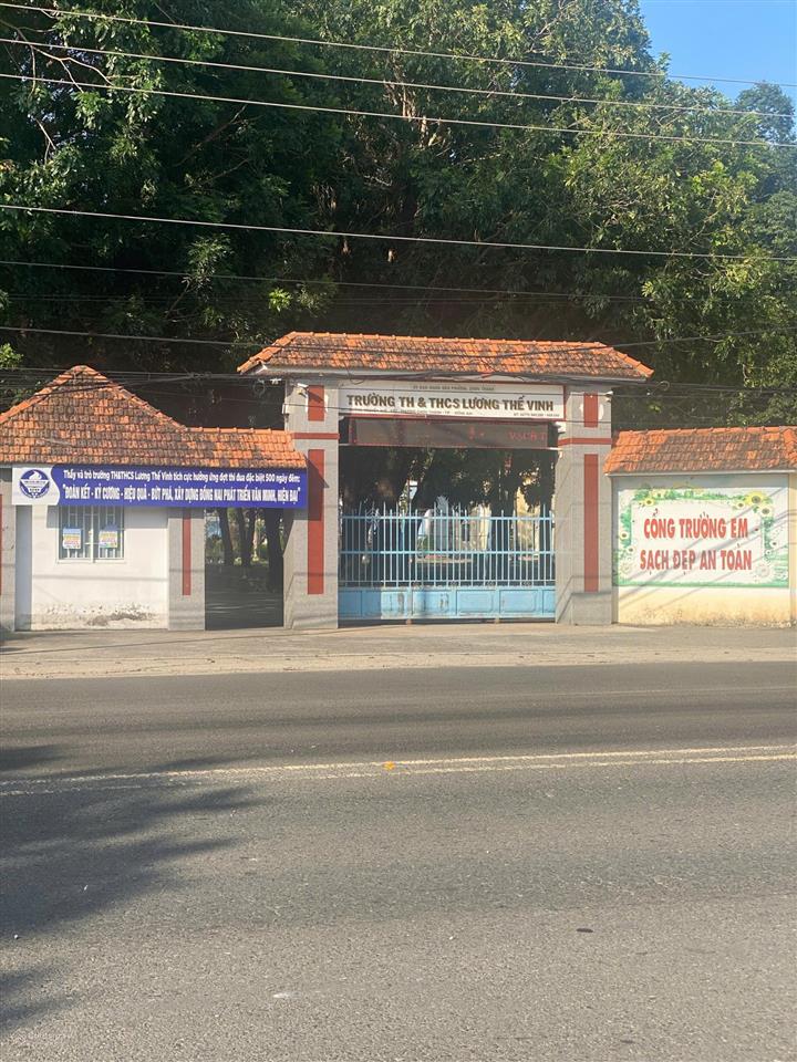 Đất mặt tiền đường nhựa sát tttm chơn thành plaza