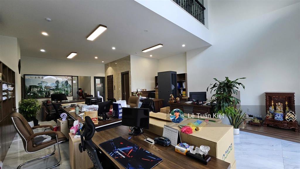 Cho thuê trệt lửng chuẩn sàn văn phòng giá thuê 33.000.000/tháng. tại kdt vạn phúc city.