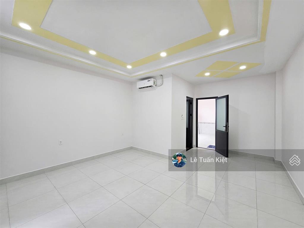 Cho thuê nguyên căn nhà phố giá 35tr/tháng. vị trí thoáng mát, sầm uất. tại kđt vạn phúc city.
