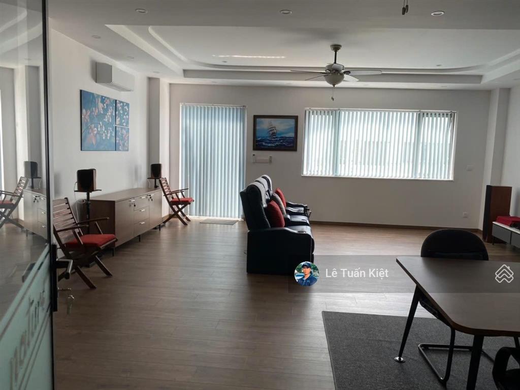 Bán nhà phố kênh sông trăng giá 32 tỷ. vị trí tọa lạc sầm uất thoáng mát. tại kdt vạn phúc city