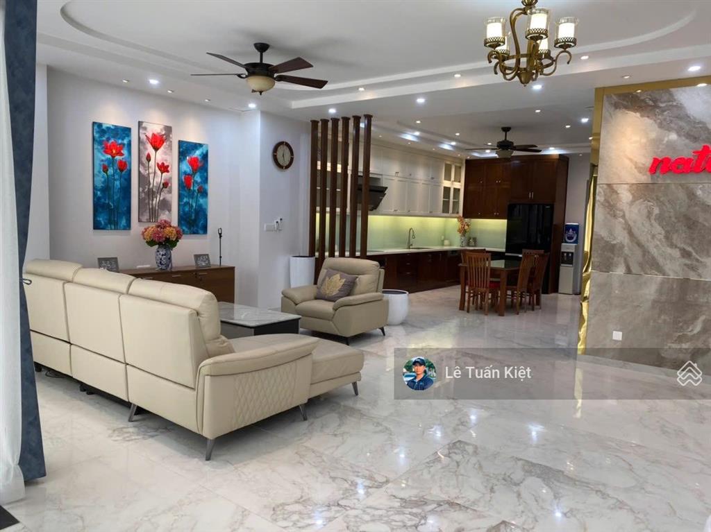 Bán nhà phố kênh sông trăng giá 32 tỷ. vị trí tọa lạc sầm uất thoáng mát. tại kdt vạn phúc city