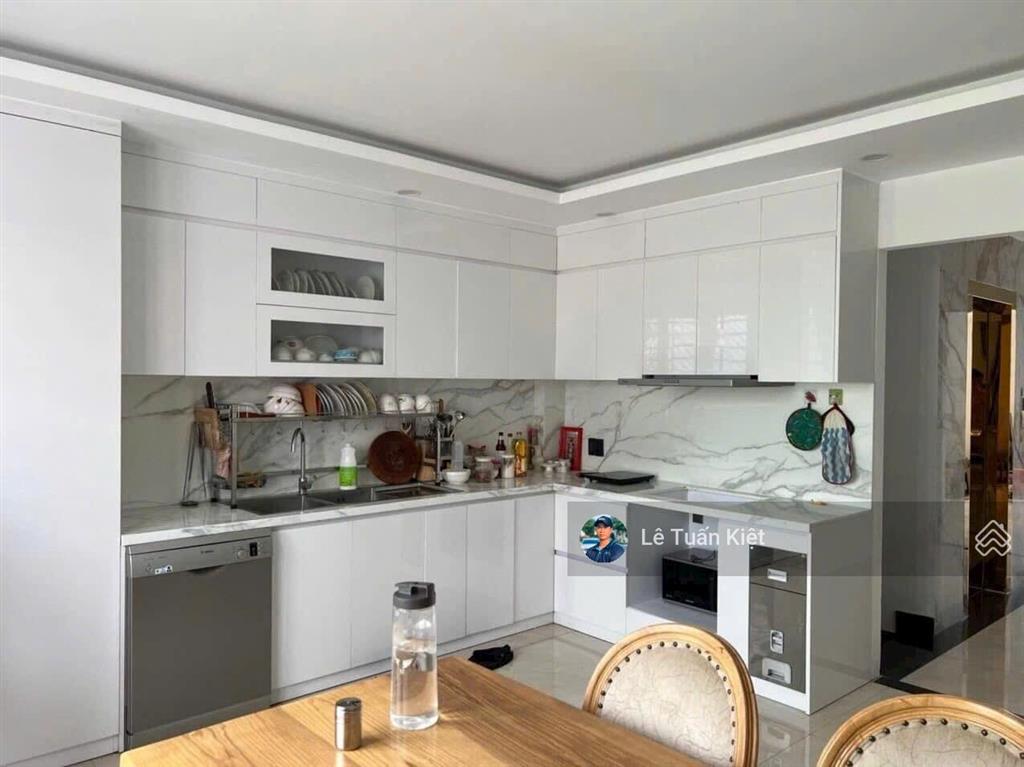 Siêu phẩm nhà phố bán giá 23 tỷ. vị trí đắc địa thoáng mát tiềm năng. tại kdt vạn phúc city
