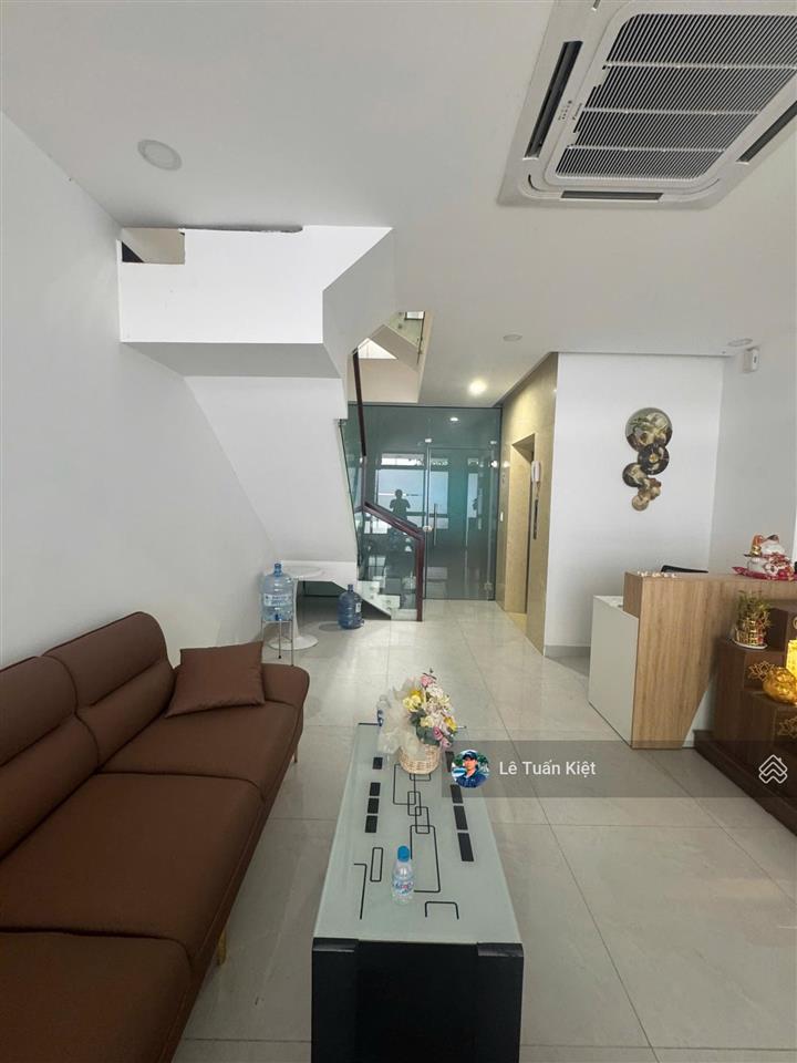 Siêu phẩm nhà phố bán giá 23 tỷ. vị trí đắc địa thoáng mát tiềm năng. tại kdt vạn phúc city