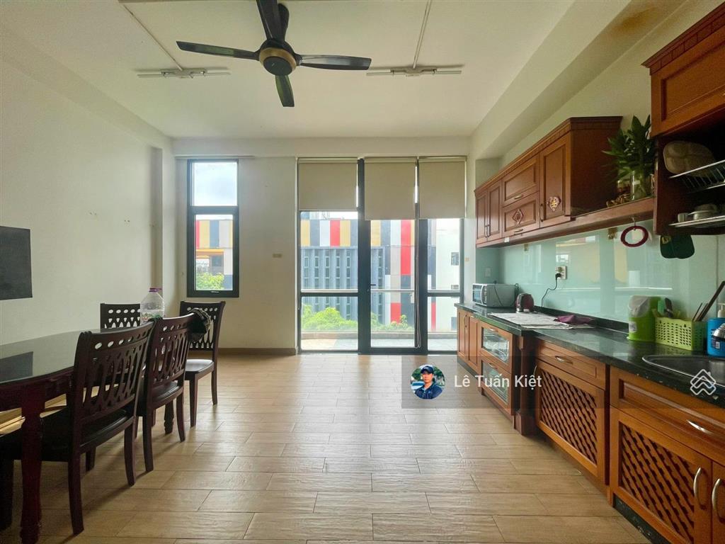 Nhà nguyên căn cho thuê giá tốt 30tr/tháng. vị trí tọa lạc đắc địa thoáng mát. tại kdt vạn phúc