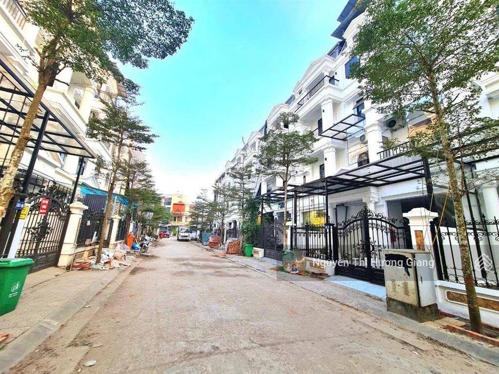 Bán gấp lk đại mỗ  nam từ liêm  106m, mt6m, đường 10m  ở và kinh doanh vp