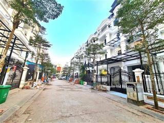 Bán gấp lk đại mỗ  nam từ liêm  106m, mt6m, đường 10m  ở và kinh doanh vp