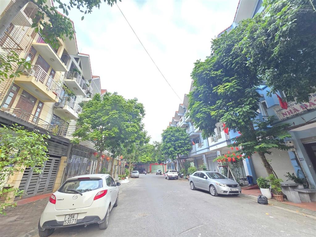 Bán gấp giá cực tốt lk kđt nam la khê  hà đông  58m  5 tầng  mặt đường 25m  ở và kinh doanh