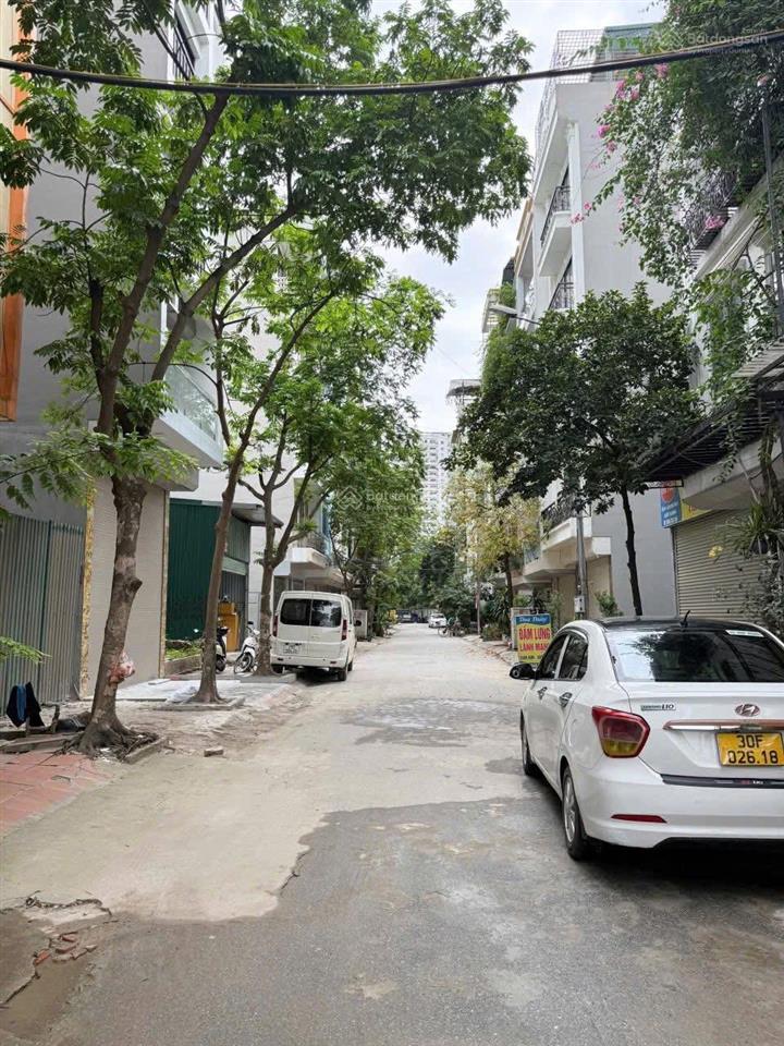 Rẻ nhất kđt văn khê  hà đông 5 tầng thang máy  nhà 50m2  mt5m. phân lô vỉa hè ô tô tránh
