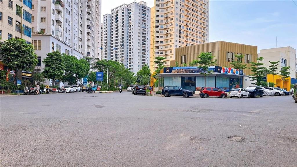 Rẻ nhất kđt văn khê  hà đông 5 tầng thang máy  nhà 50m2  mt5m. phân lô vỉa hè ô tô tránh