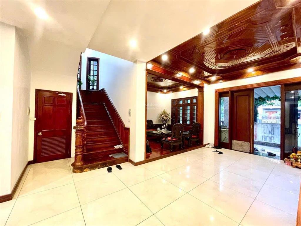 Chủ vỡ nợ giảm sốc 33 tỷ siêu biệt thự mặt phố bán đảo linh đàm  285m2  4 tầng có hầm  mt12.5m