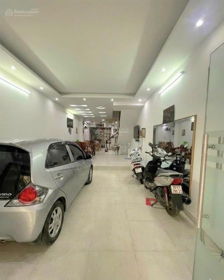 Bán gấp nhà lk làng việt kiều châu âu, mộ lao, hà đông, 80m, 4 tâng, ô tô tránh vỉa hè, kinh doanh.