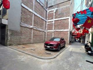 Chủ cần tiền bán gấp đất lô góc vạn phúc  hà đông. 56m  mt8.8m ô tô vào nhà đường thông gần phố