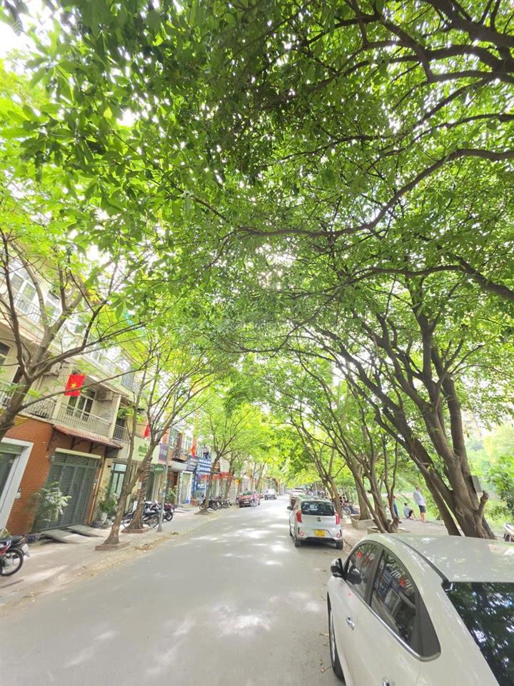 Duy nhất 1 căn thang máy lk làng việt kiều châu âu, mộ lao, hà đông, 77m, ô tô tránh vỉa hè