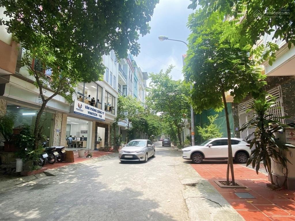 Chủ ngộp cần bán gấp nhà 7 tầng thang máy kđt kiến hưng 50m  mt4m  ô tô tránh  vỉa hè rộng