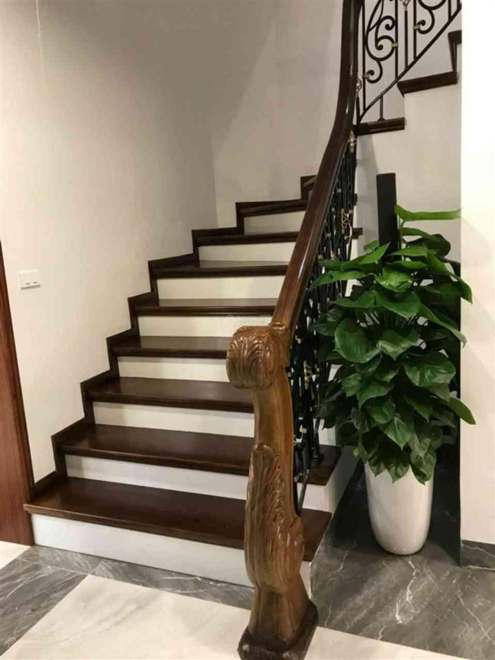 Chủ cần thanh khoản gấp bt kđt văn phú, hà đông 200m2, mt 10m, full nội thất nhập khẩu