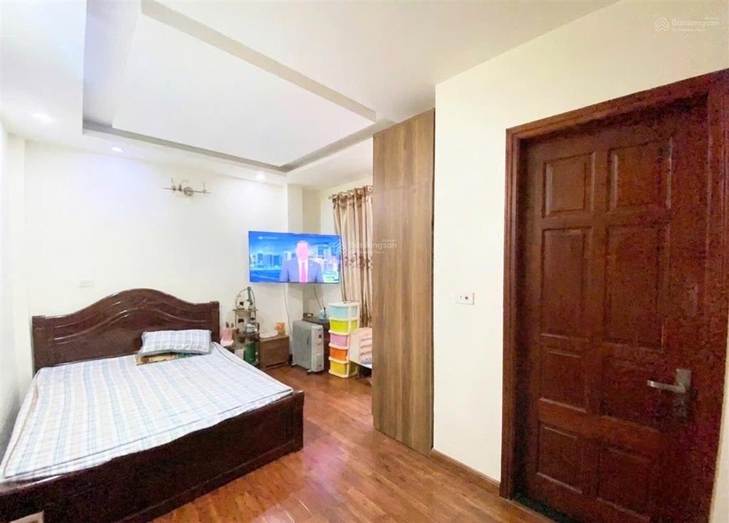 Cần bán gấp nhà văn phú, hà đông, lô góc ô tô 45m2, 5 tầng, mặt tiền 5m