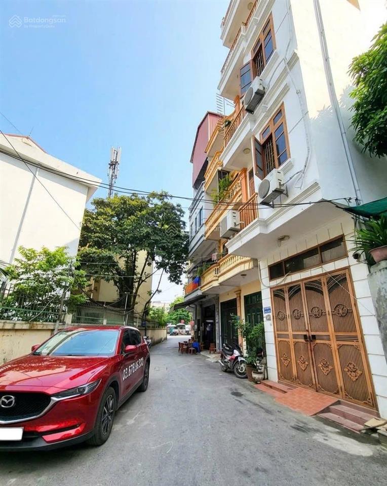 8.x tỷ nhà 45m, 4 tầng ô tô tránh đỗ cửa ngày đêm văn quán, hà đông, chỉ chưa tới 100m ra mặt phố.