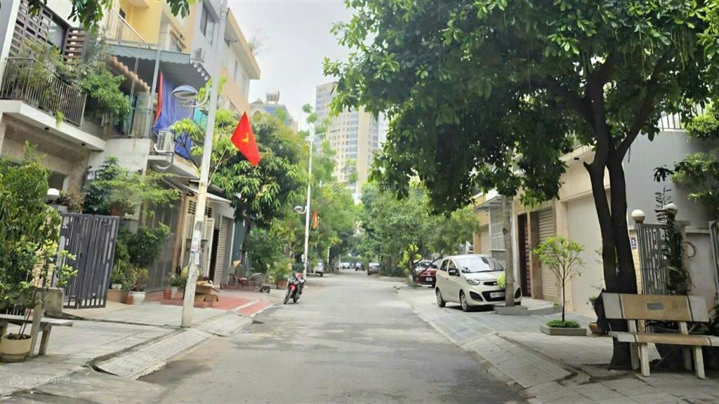 Chủ cần tiền bán hạ giá lk kđt văn khê, hà đông 83m2 5 tầng mt5m, ô tô tránh đường thông kinh doanh
