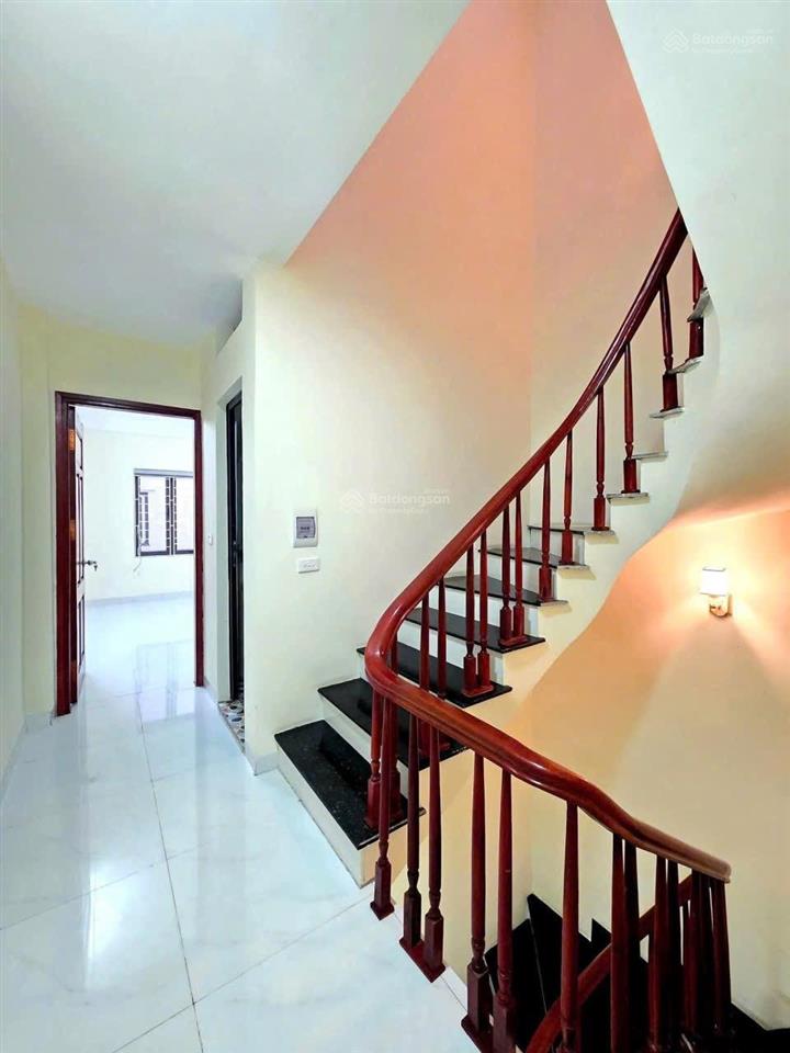 Cần bán gấp nhà an thắng  biên giang 30m2, 5 tầng, mt 3.6m, 3.59 tỷ, cách 1 nhà ra ô tô