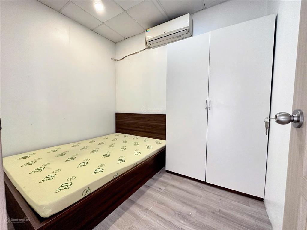 Cho thuê căn 02 phòng ngủ  1 phòng bếp  thang máy tận phòng  đầy đủ nội thất  giờ tự do