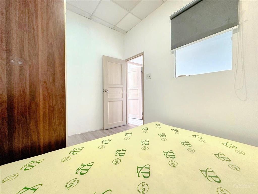 Cho thuê căn 02 phòng ngủ  1 phòng bếp  thang máy tận phòng  đầy đủ nội thất  giờ tự do