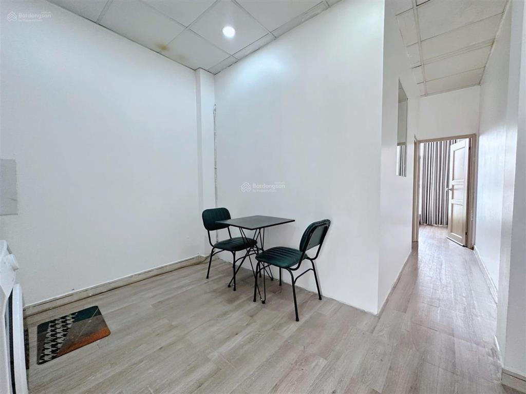 Cho thuê căn 02 phòng ngủ  1 phòng bếp  thang máy tận phòng  đầy đủ nội thất  giờ tự do