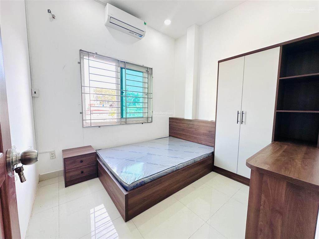 Cho thuê căn hộ 02 phòng ngủ  01 phòng bếp  có thang máy  giờ tự do