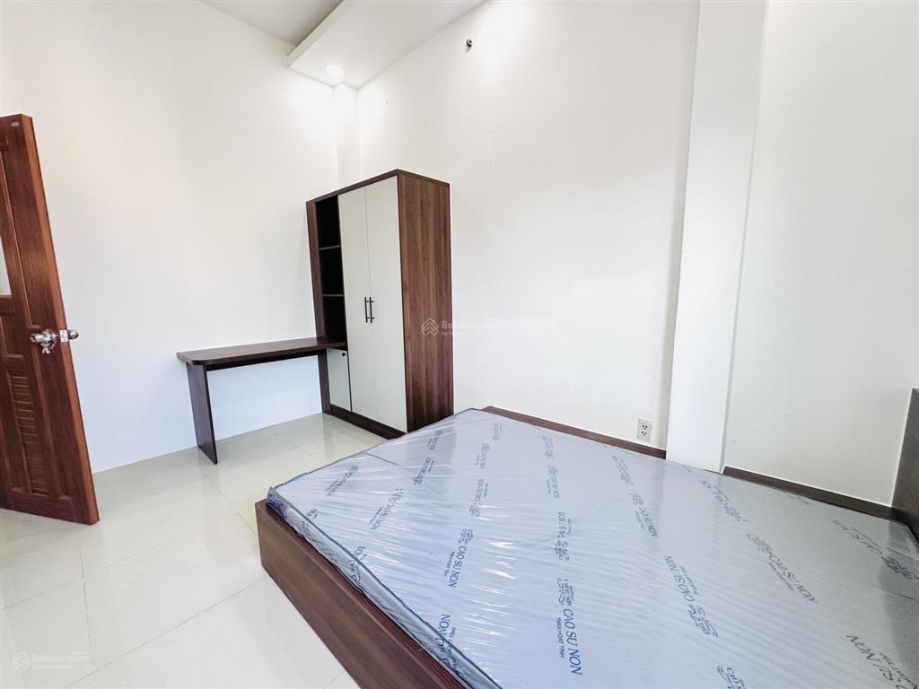 Cho thuê căn hộ 02 phòng ngủ  01 phòng bếp  có thang máy  giờ tự do