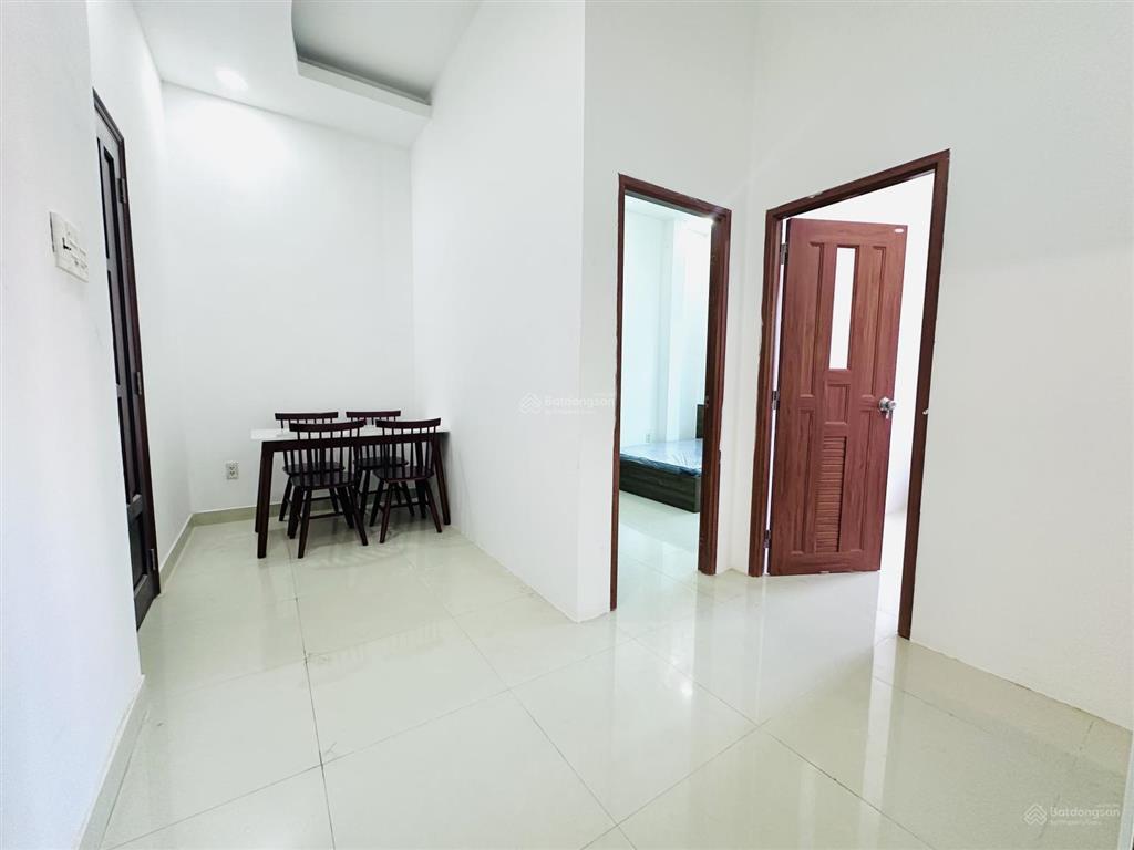 Cho thuê căn hộ 02 phòng ngủ  01 phòng bếp  có thang máy  giờ tự do
