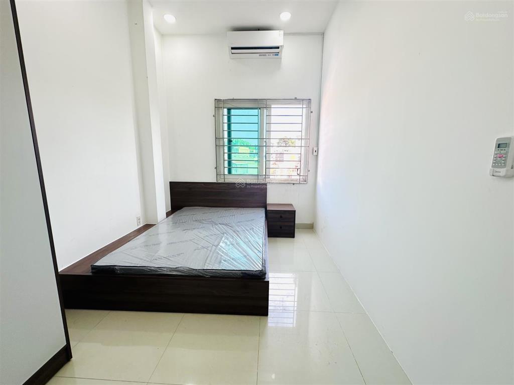 Cho thuê căn hộ 02 phòng ngủ  01 phòng bếp  có thang máy  giờ tự do