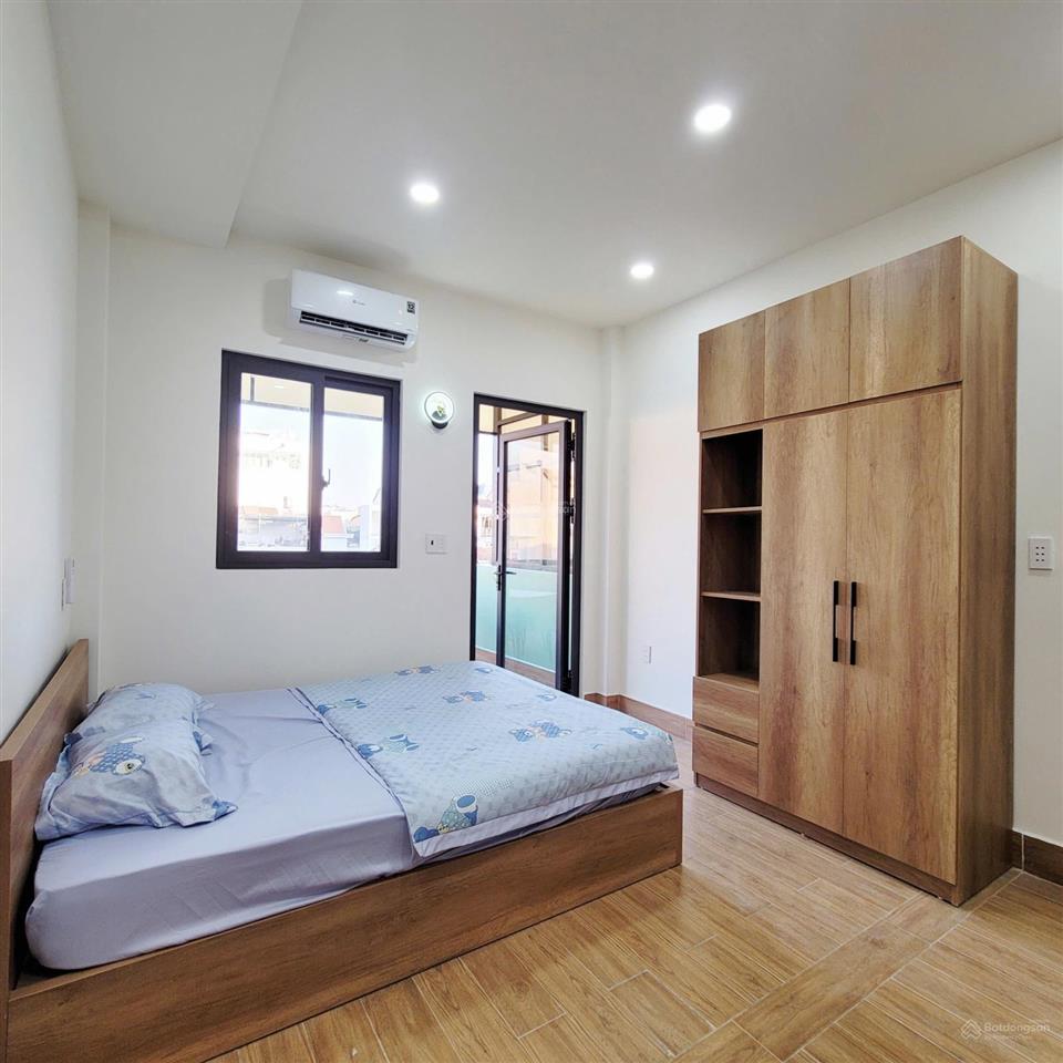 Cho thuê phòng penthouse  đầy đủ nội thất  thang máy tận phòng