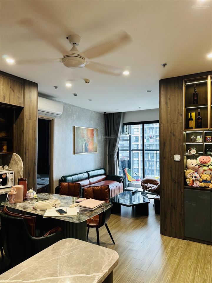 Mình chính chủ bán căn hộ 2pn 69m full đồ đã có sổ đỏ  tòa p3  nội thất đẹp mới ở 1 năm