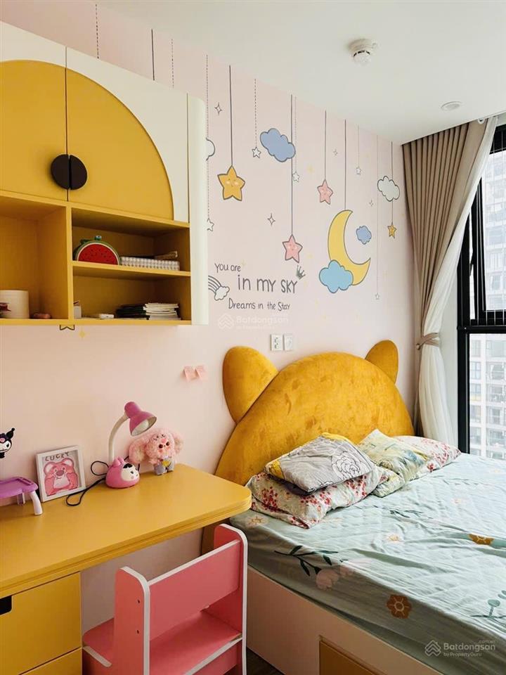 Mình chính chủ bán căn hộ 2pn 69m full đồ đã có sổ đỏ  tòa p3  nội thất đẹp mới ở 1 năm