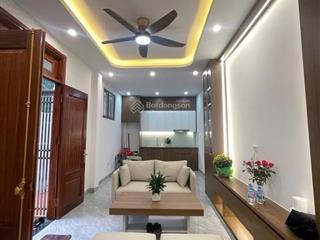 Nhà đẹp phố lụa vạn phúc dt 35 m ,5 tầng , mt 5 giá 6,95 tỷ hà đông