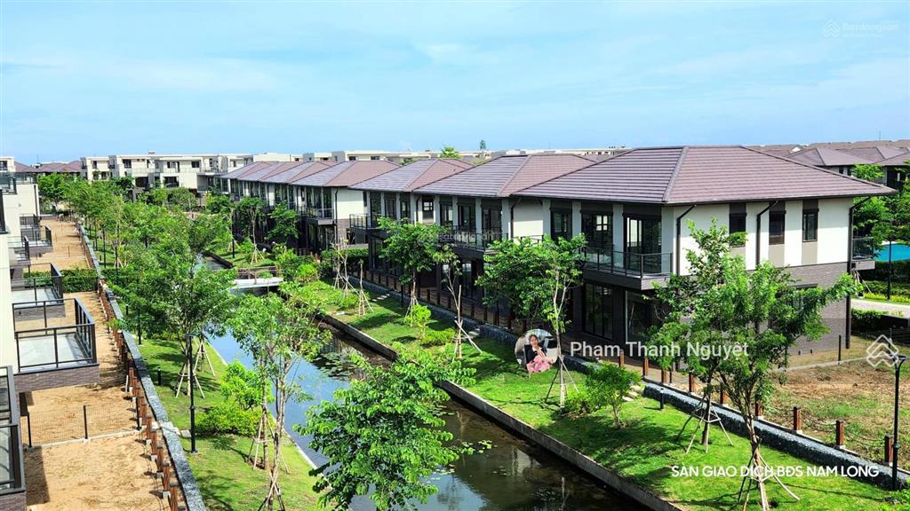 1 căn dinh thự trực diện sông  giá chỉ 50 triệu/m2