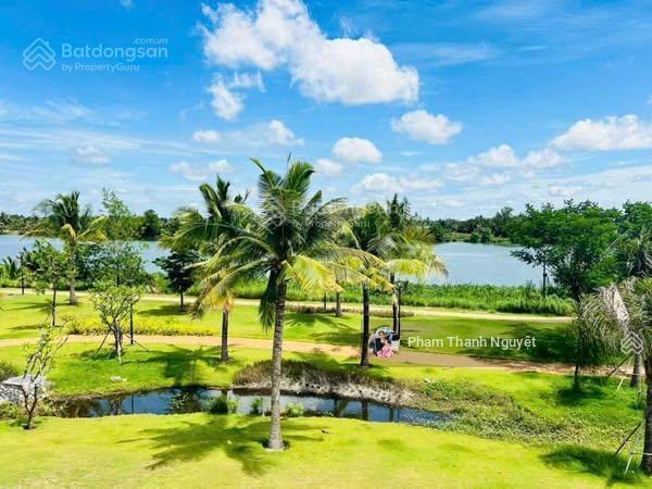 1 căn dinh thự trực diện sông  giá chỉ 50 triệu/m2