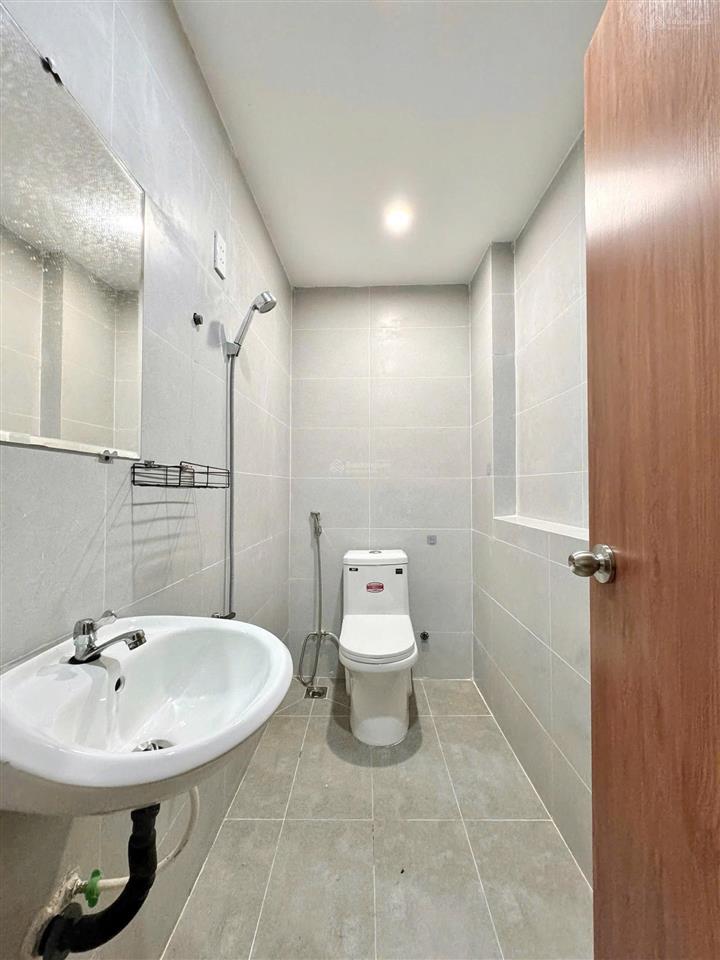 Căn hộ 1 phòng ngủ ban công  thoại ngọc hầu tân phú  gần nguyễn sơn  đầy đủ nội thất  thang máy
