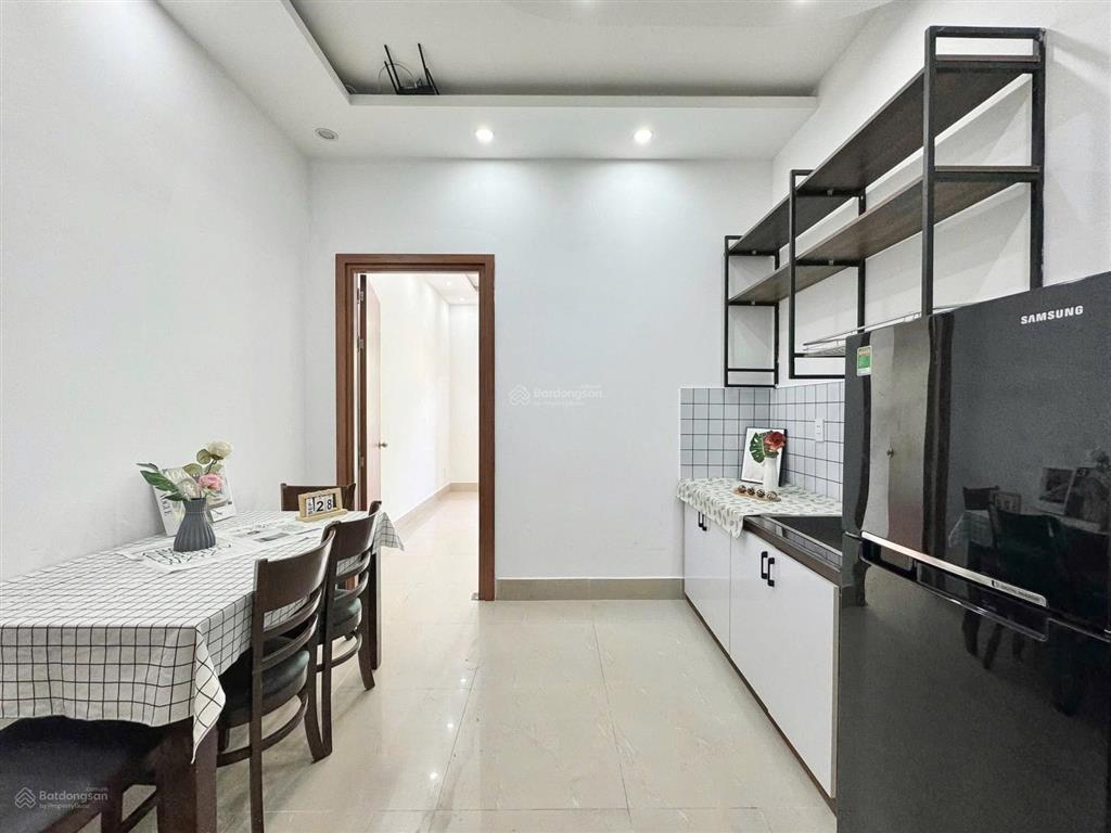 Căn hộ 1 phòng ngủ ban công  thoại ngọc hầu tân phú  gần nguyễn sơn  đầy đủ nội thất  thang máy