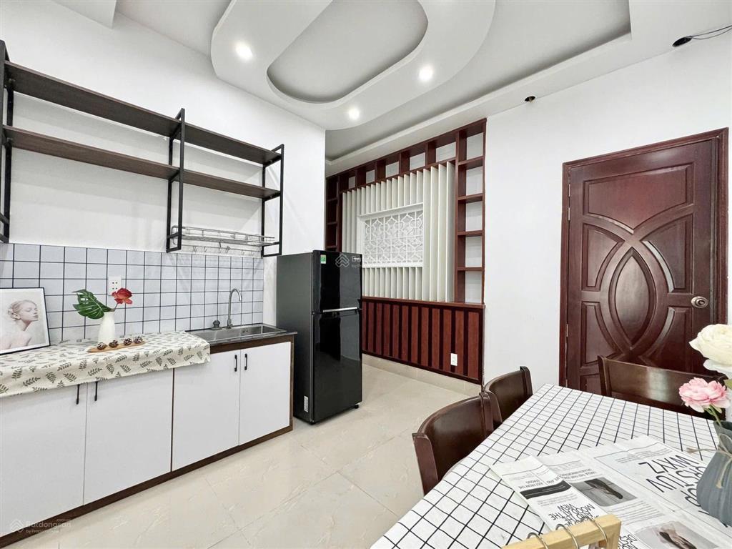 Căn hộ 1 phòng ngủ ban công  thoại ngọc hầu tân phú  gần nguyễn sơn  đầy đủ nội thất  thang máy