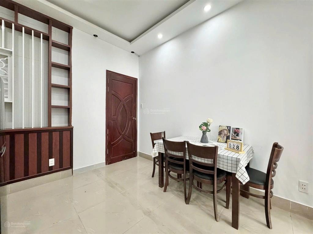 Căn hộ 1 phòng ngủ ban công  thoại ngọc hầu tân phú  gần nguyễn sơn  đầy đủ nội thất  thang máy