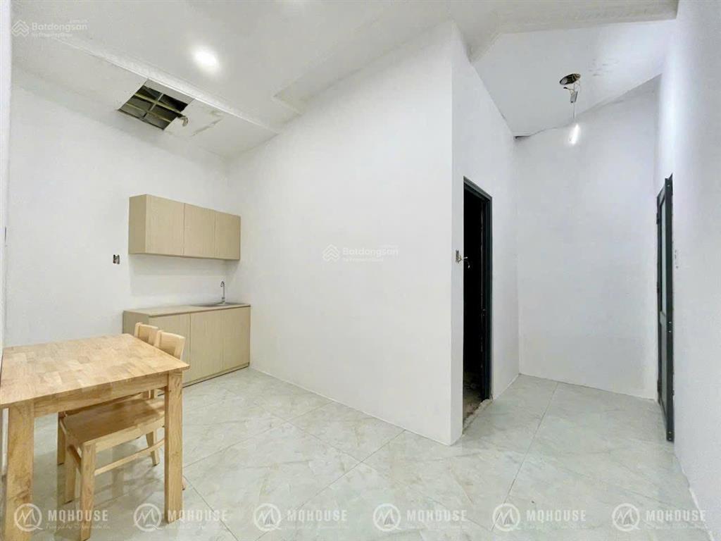 Căn hộ 2 phòng ngủ  ngay ngã tư bảy hiền  đh huflit  ban công thang máy  đầy đủ nội thất