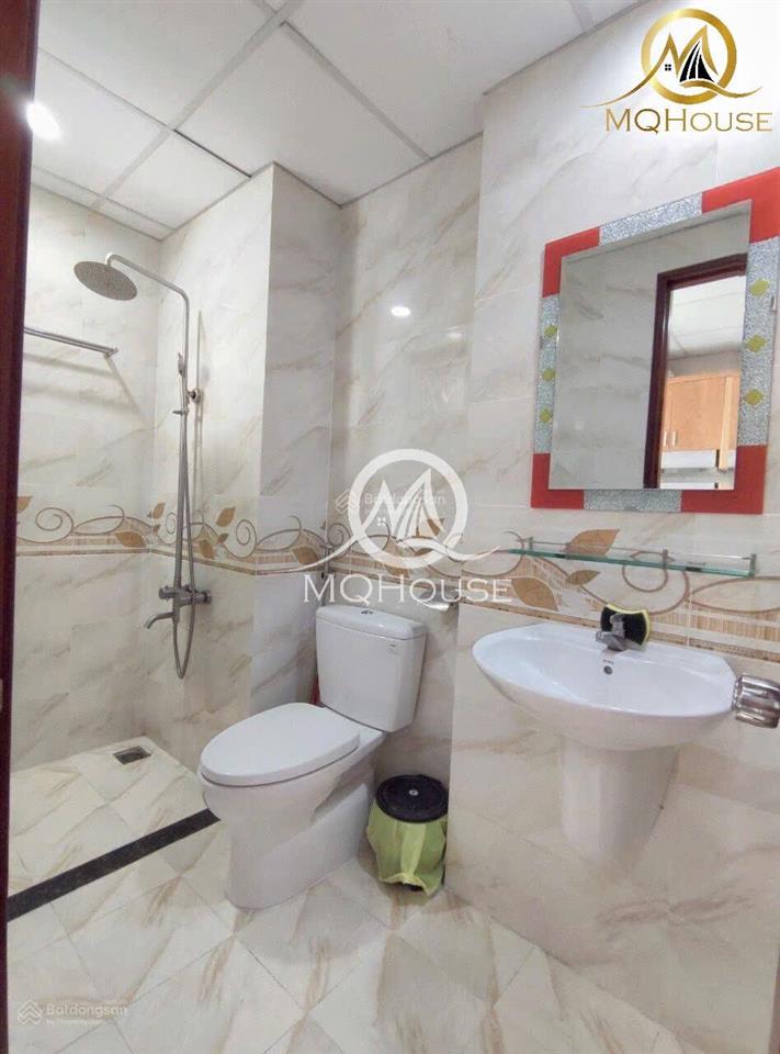 Căn hộ 1 phòng ngủ ban công rộng 40m2  ngay ngã tư bảy hiền  tòa nhà thang máy bảo vệ 24/7