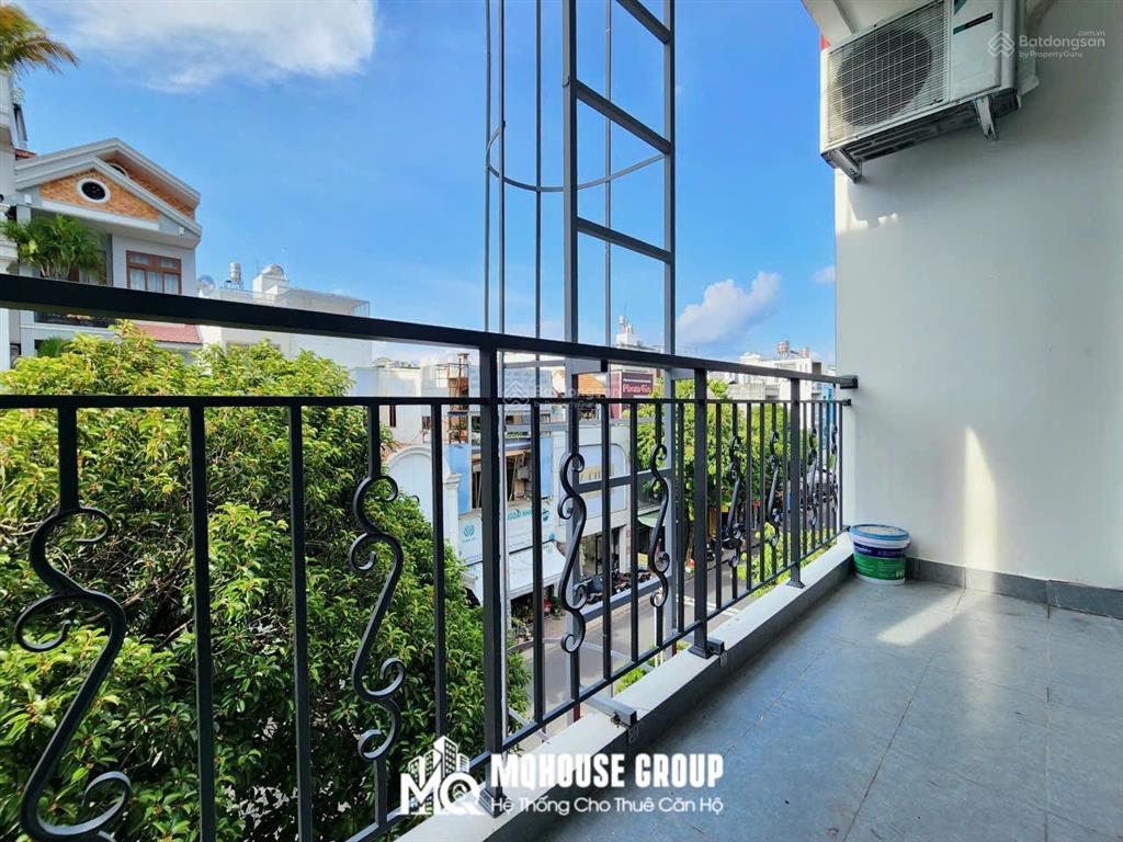 Căn hộ 1 phòng ngủ ban công 40m2  gần luỹ bán bích âu cơ  nhà mới đầy đủ nội thất, máy giặt riêng