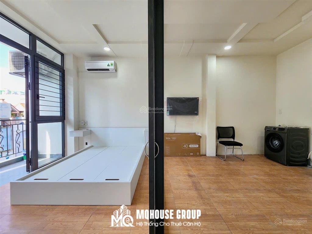 Căn hộ 1 phòng ngủ ban công 40m2  gần luỹ bán bích âu cơ  nhà mới đầy đủ nội thất, máy giặt riêng