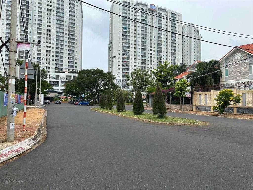 Bán đất đẹp 3 mặt tiền đường 3/2 giáp khu đô thị chí linh tp vũng tàu, giá có thương lượng