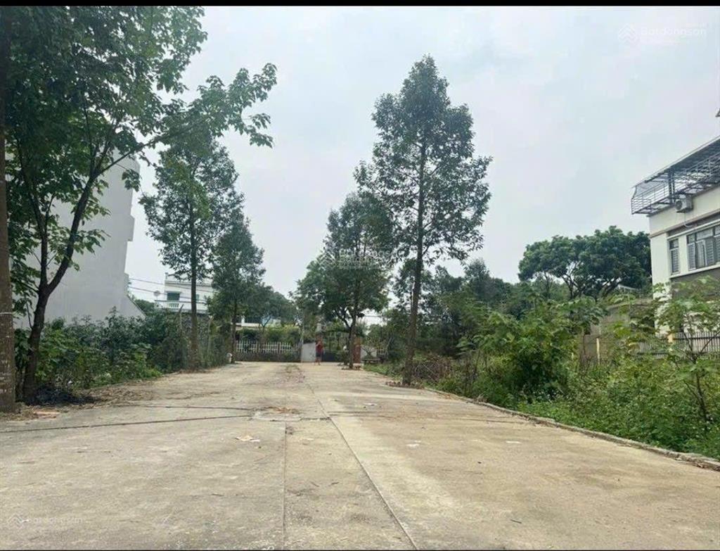 Giảm hẳn 2,5 tỷ diện tích 100m2 sổ đỏ hà nội  0976 965 ***.