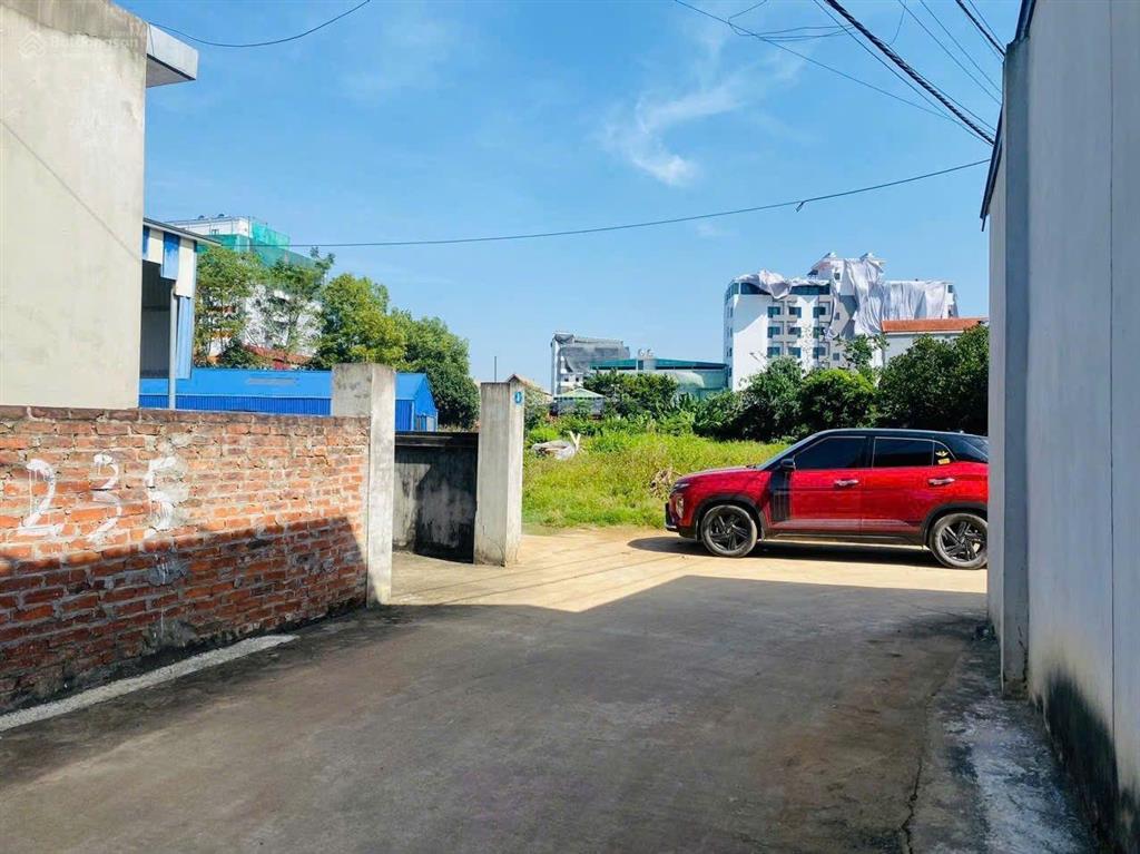 Bán gấp mảnh đất gần đại học fpt hà nội 2 tỷ 300 triệu 100m2 gọi ngay 0976 965 ***